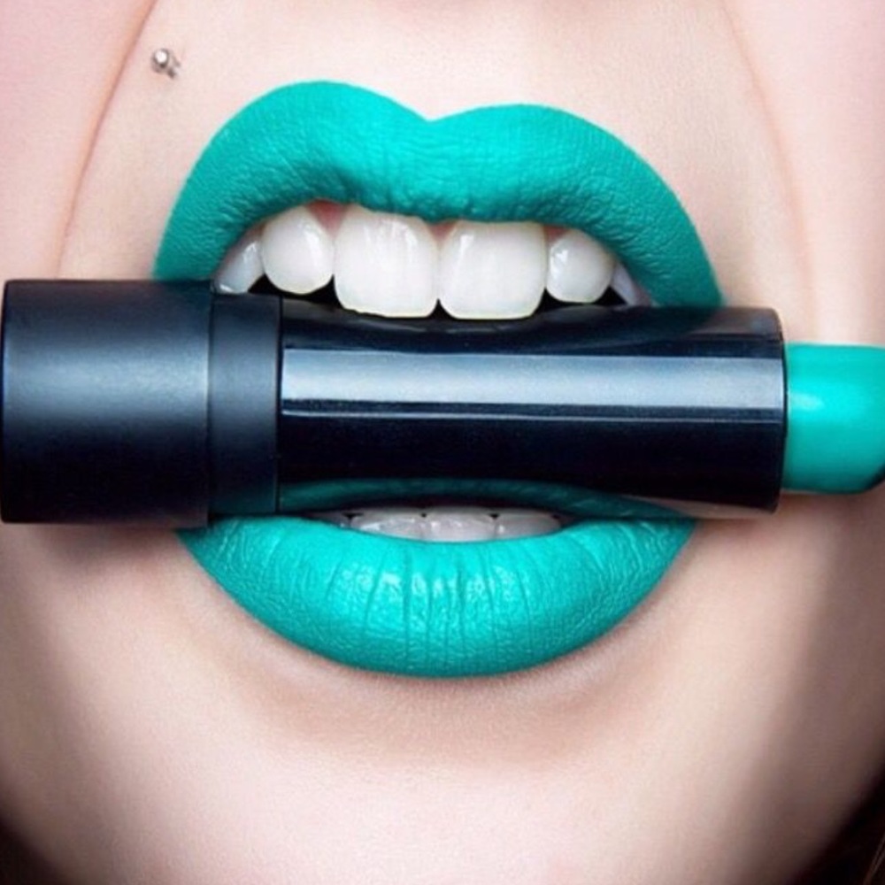 Bundle Only Melt Lipstick